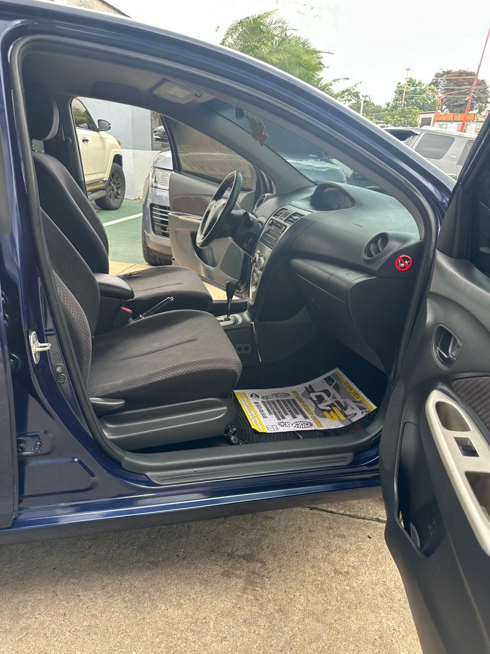 2008 Toyota Yaris Sedán Belta — foto 6