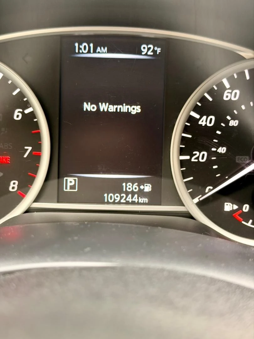 2016 Nissan Sentra Sv — foto 2