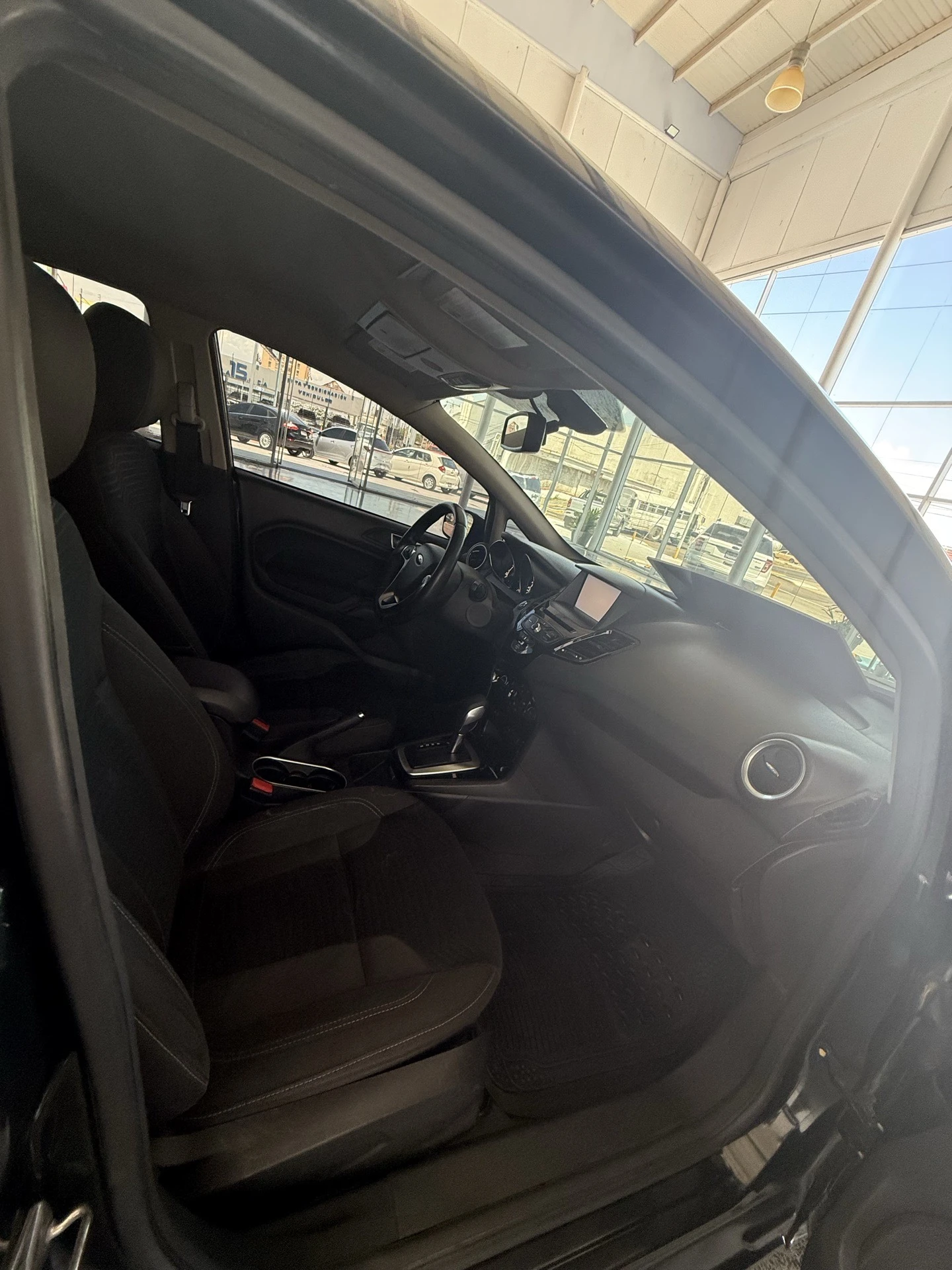 2015 Ford Fiesta Titanium — foto 11