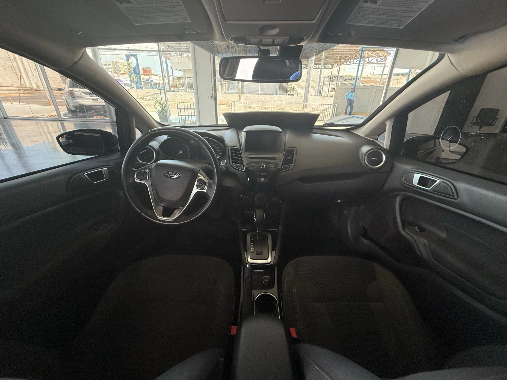 2015 Ford Fiesta Titanium — foto 10