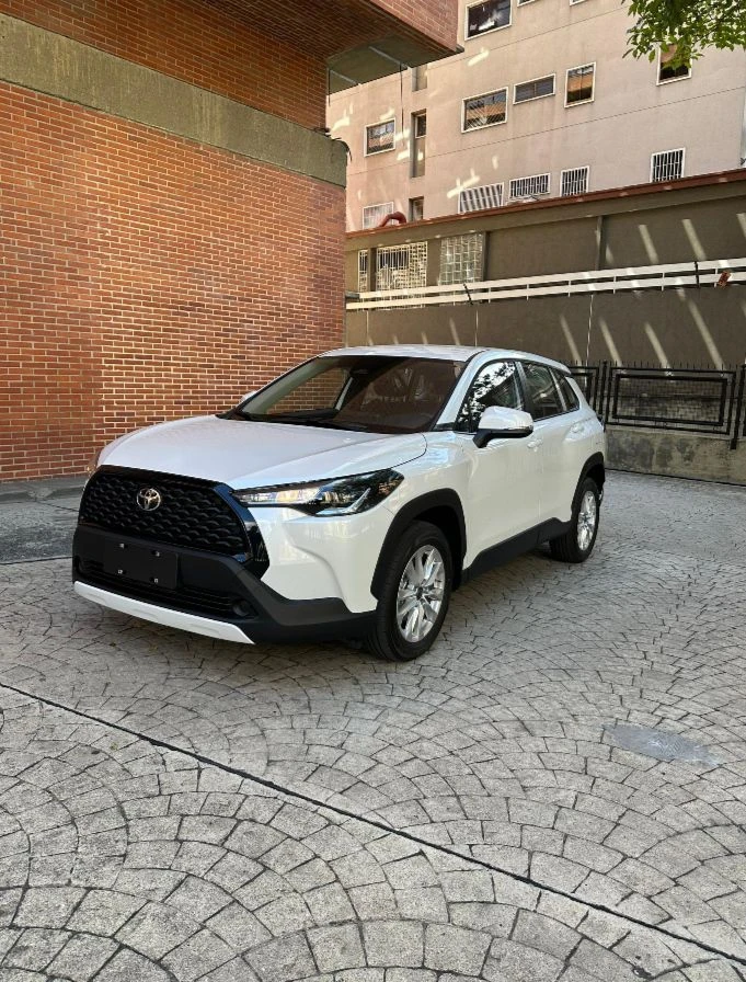 2023 Toyota Corolla Cross — foto 2