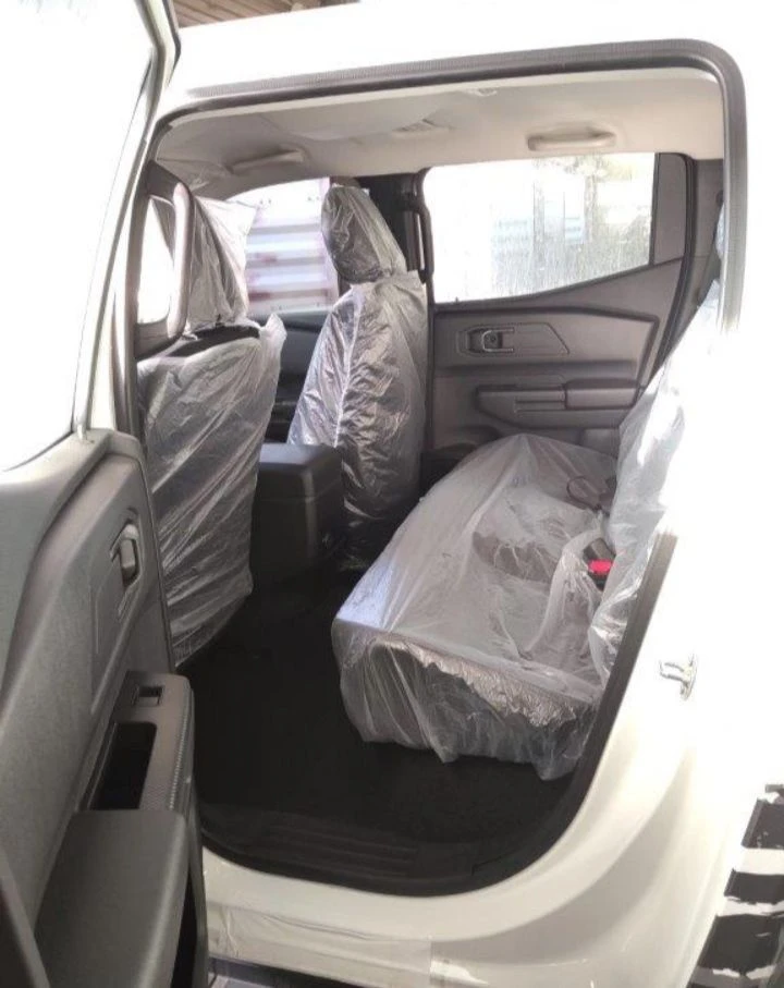 2027 Mitsubishi L200 2.4 L 4 cilindros — foto 9