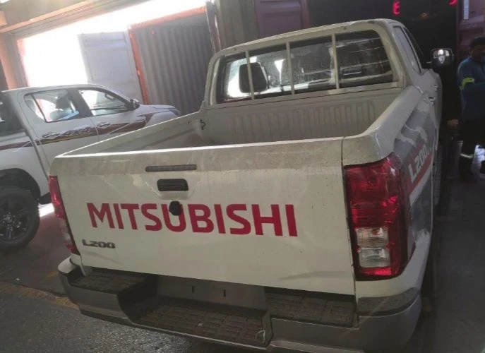 2027 Mitsubishi L200 2.4 L 4 cilindros — foto 5