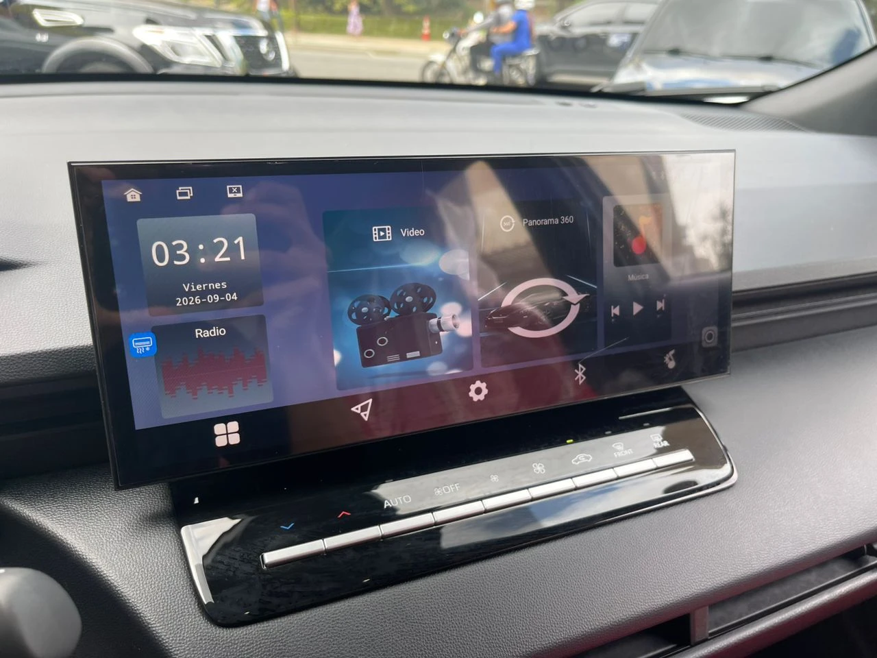 2026 Toyota Corolla Cross Elite — foto 12