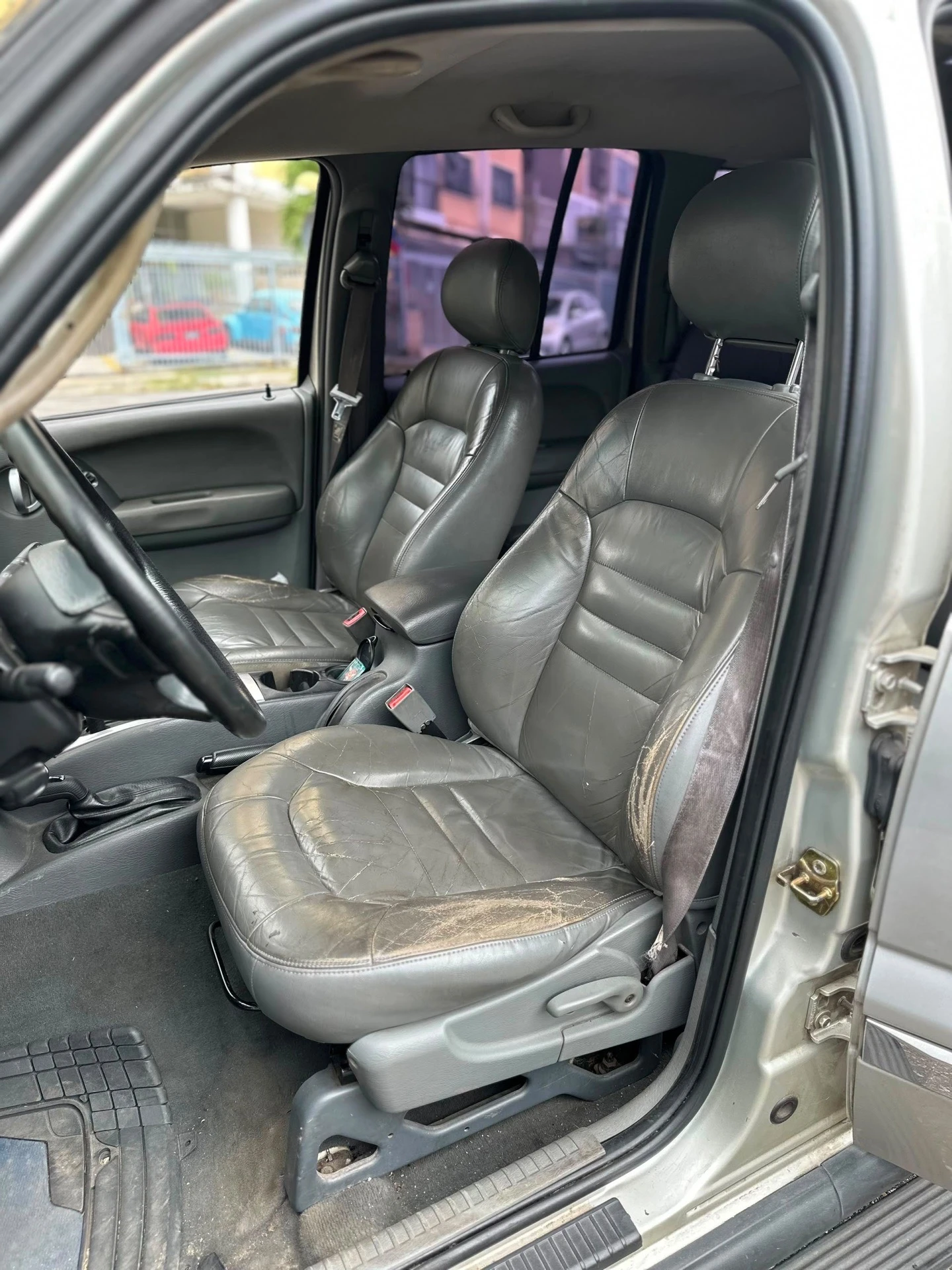 2007 Jeep Liberty Limited — foto 10
