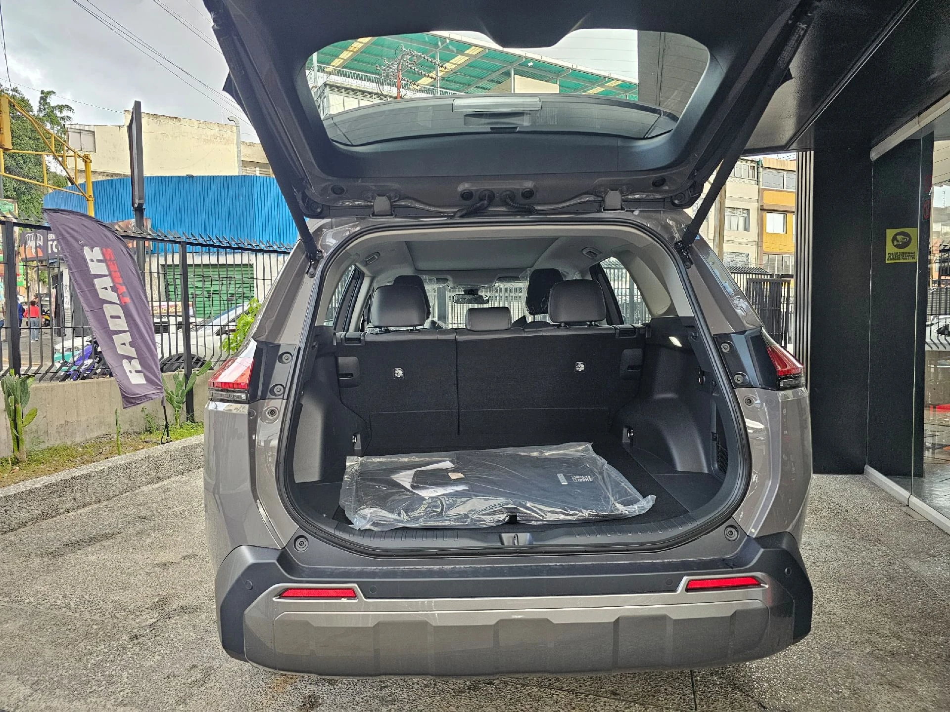 2026 Toyota RAV4 Deluxe — foto 8