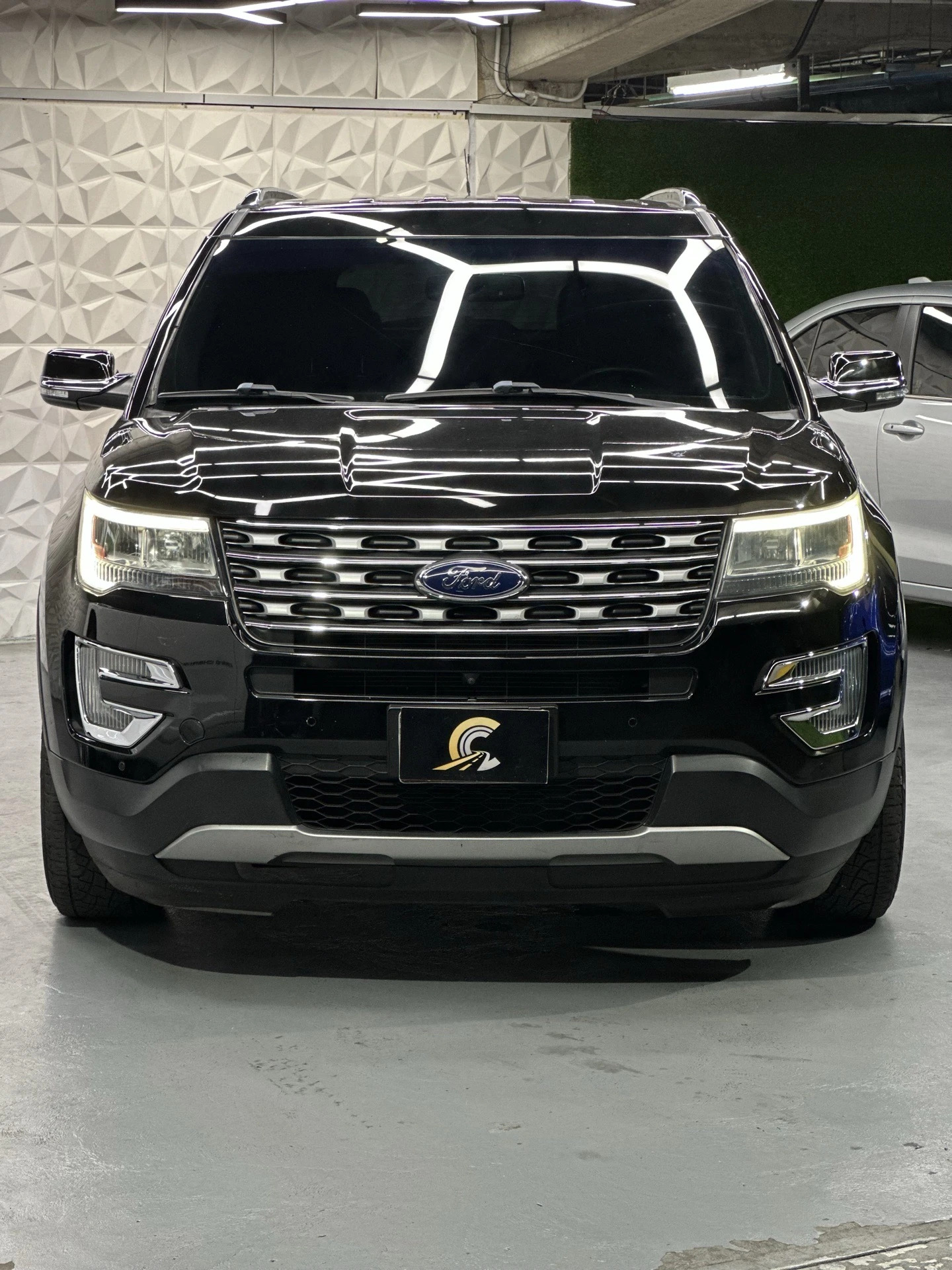 2016 Ford Explorer Limited — foto 2