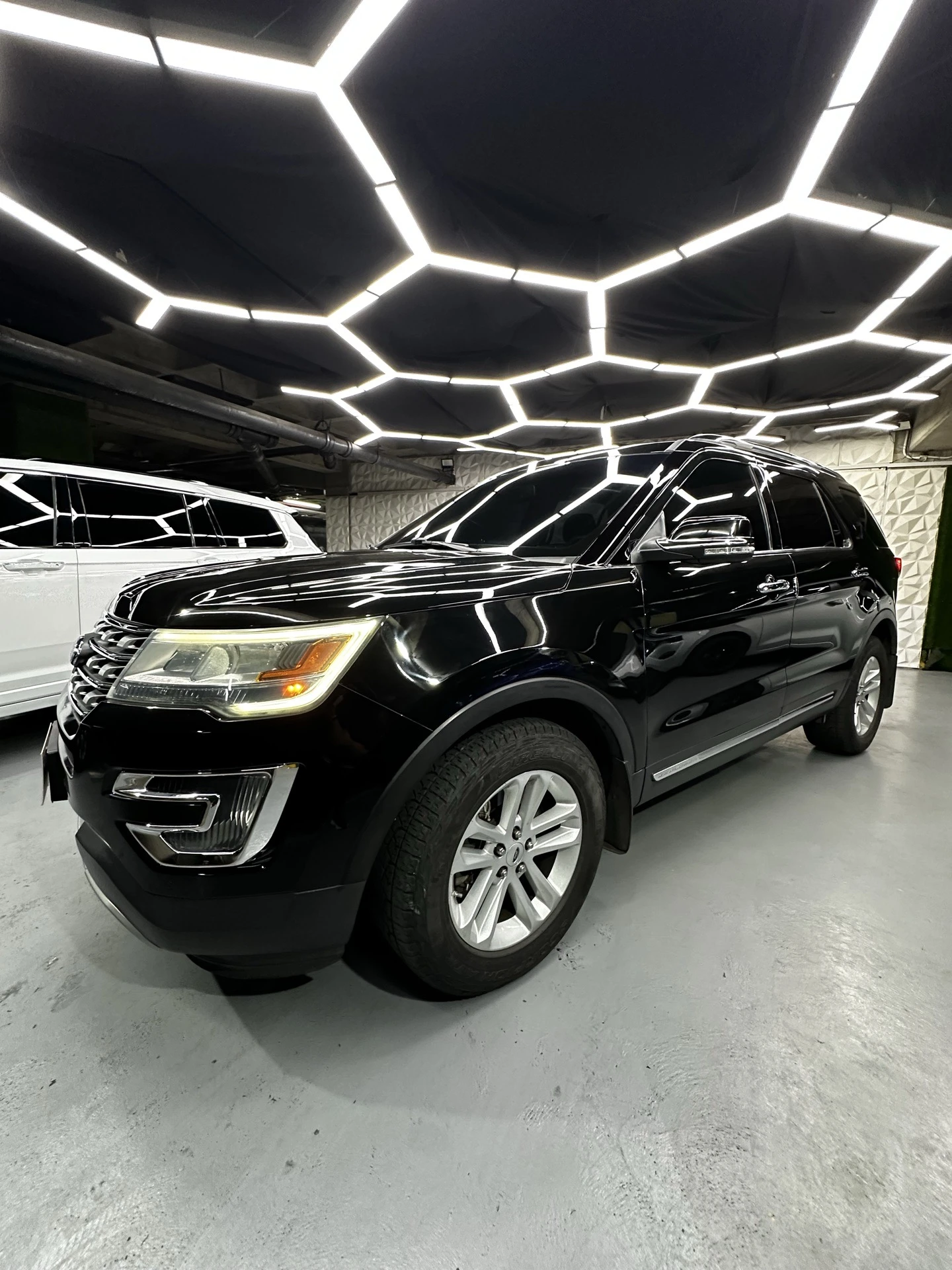 2016 Ford Explorer Limited — foto 3