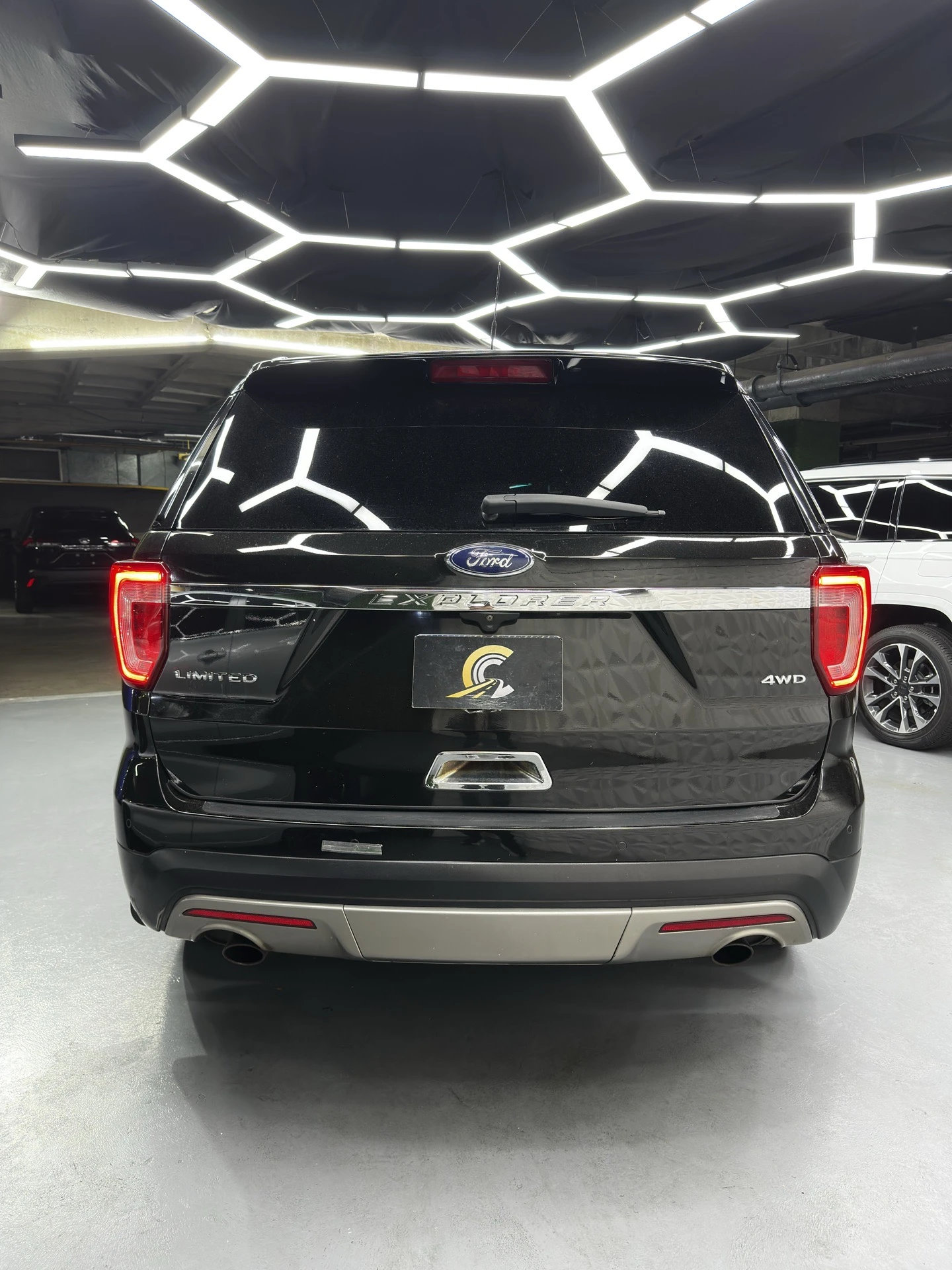 2016 Ford Explorer Limited — foto 5