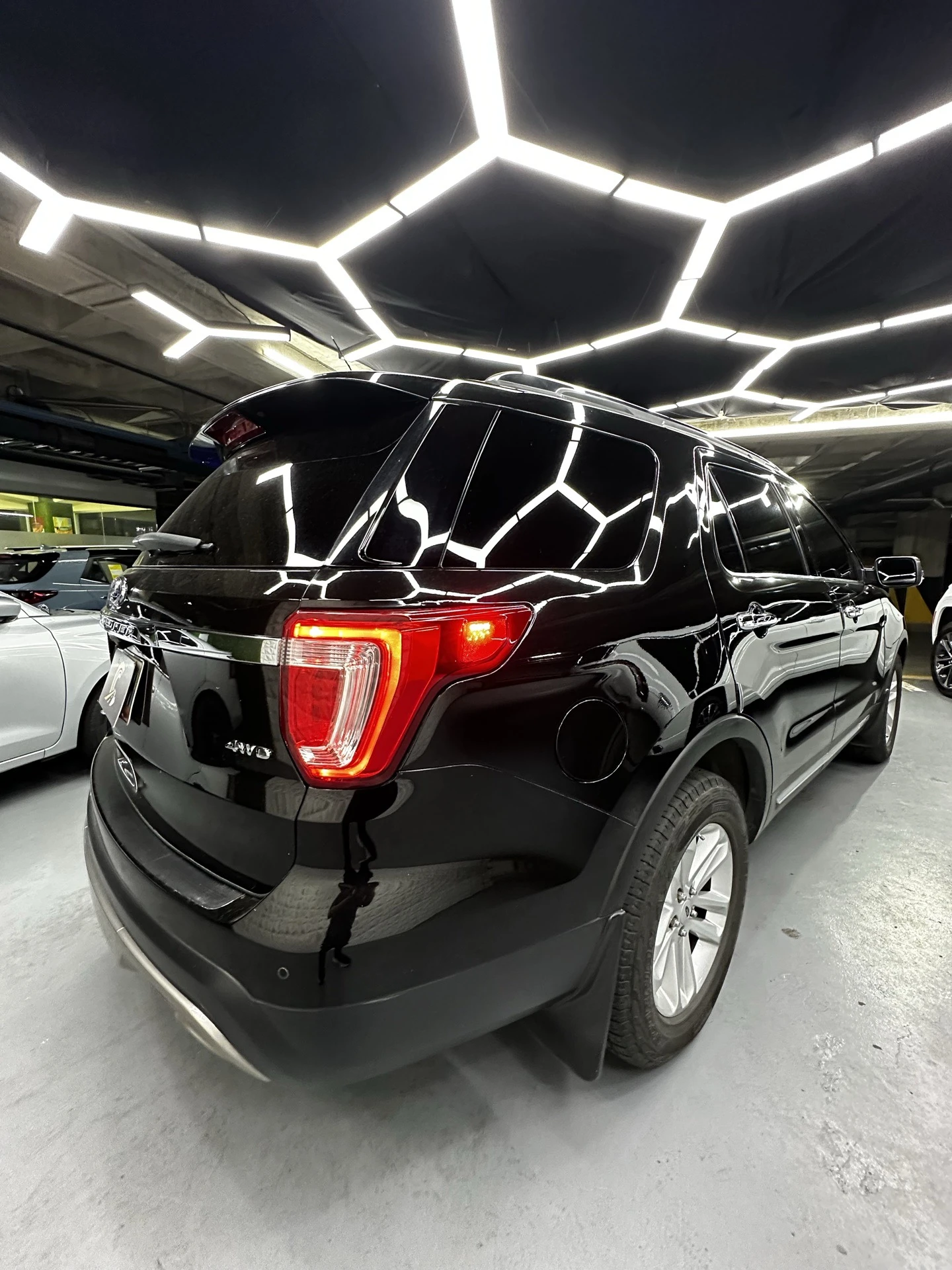 2016 Ford Explorer Limited — foto 6
