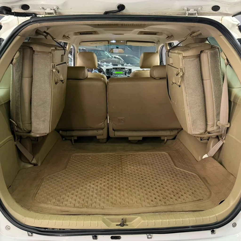 2012 Toyota Fortuner SR — foto 4