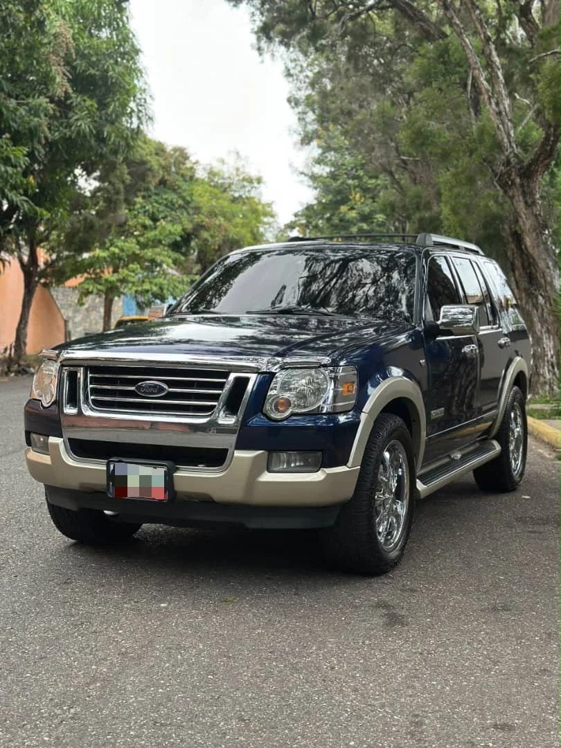 2007 Ford Explorer Eddi bauer — foto 3