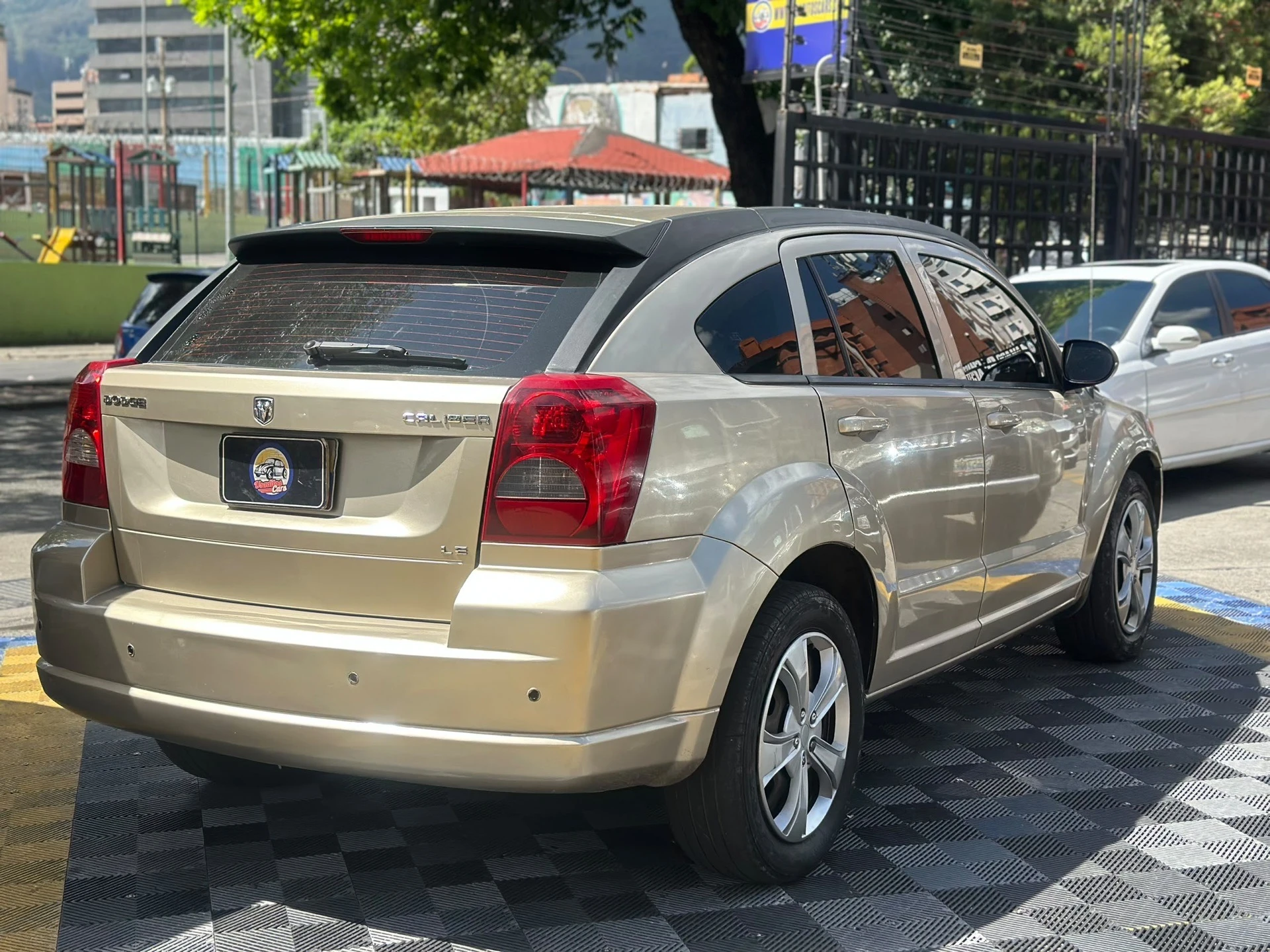 2011 Dodge Caliber LE — foto 7