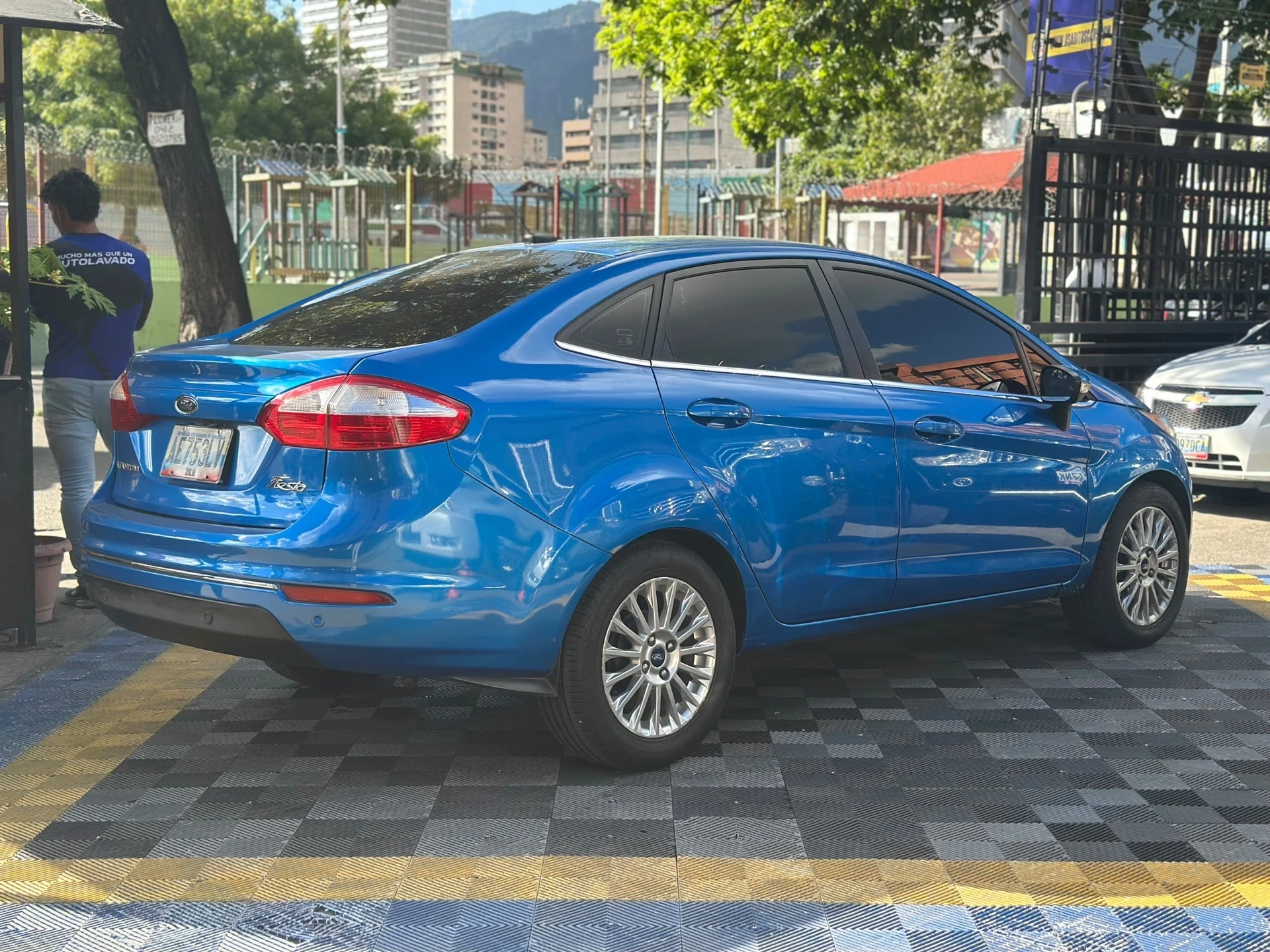 2014 Ford Fiesta Titanium — foto 5