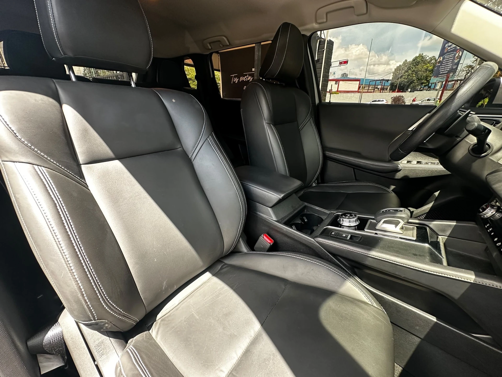 2024 Mitsubishi Outlander — foto 2