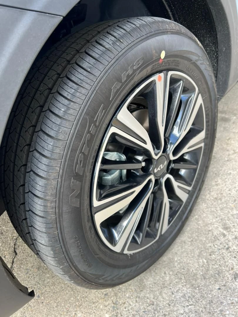 2026 Kia KX1 — foto 12
