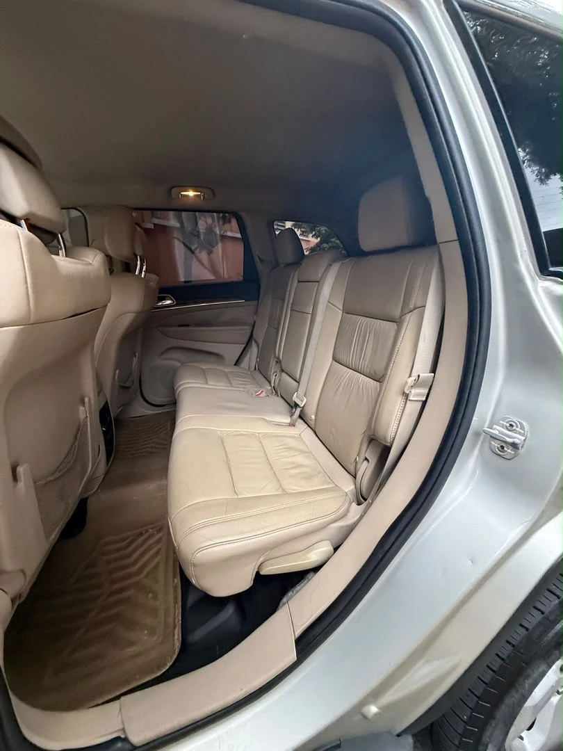2011 Jeep Grand Cherokee Limited — foto 9
