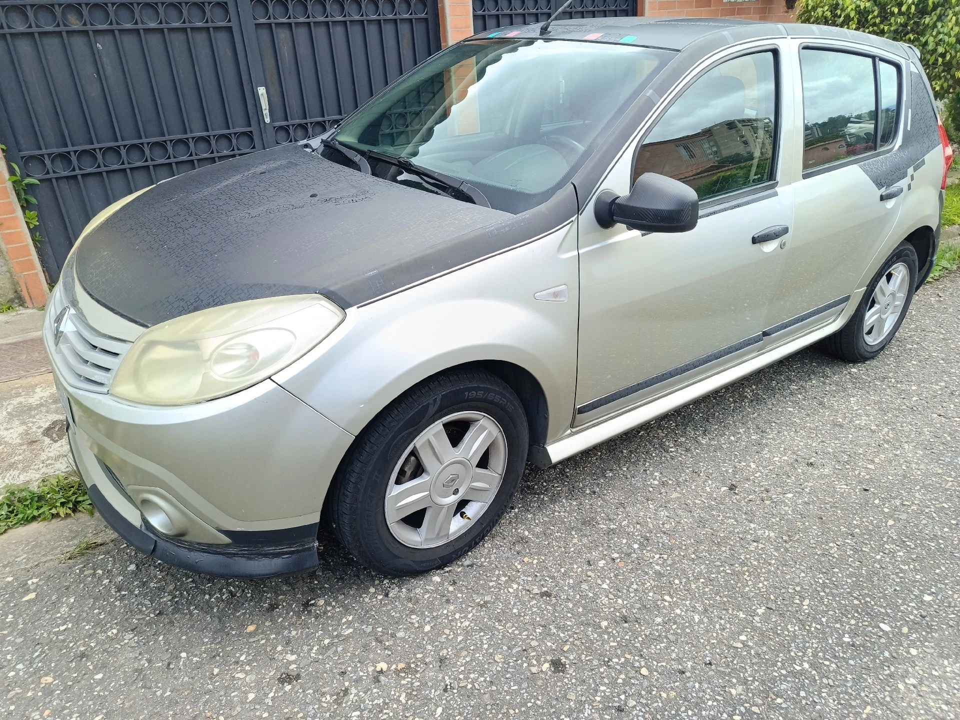 2009 Renault Sandero 1.6 8v — foto 2