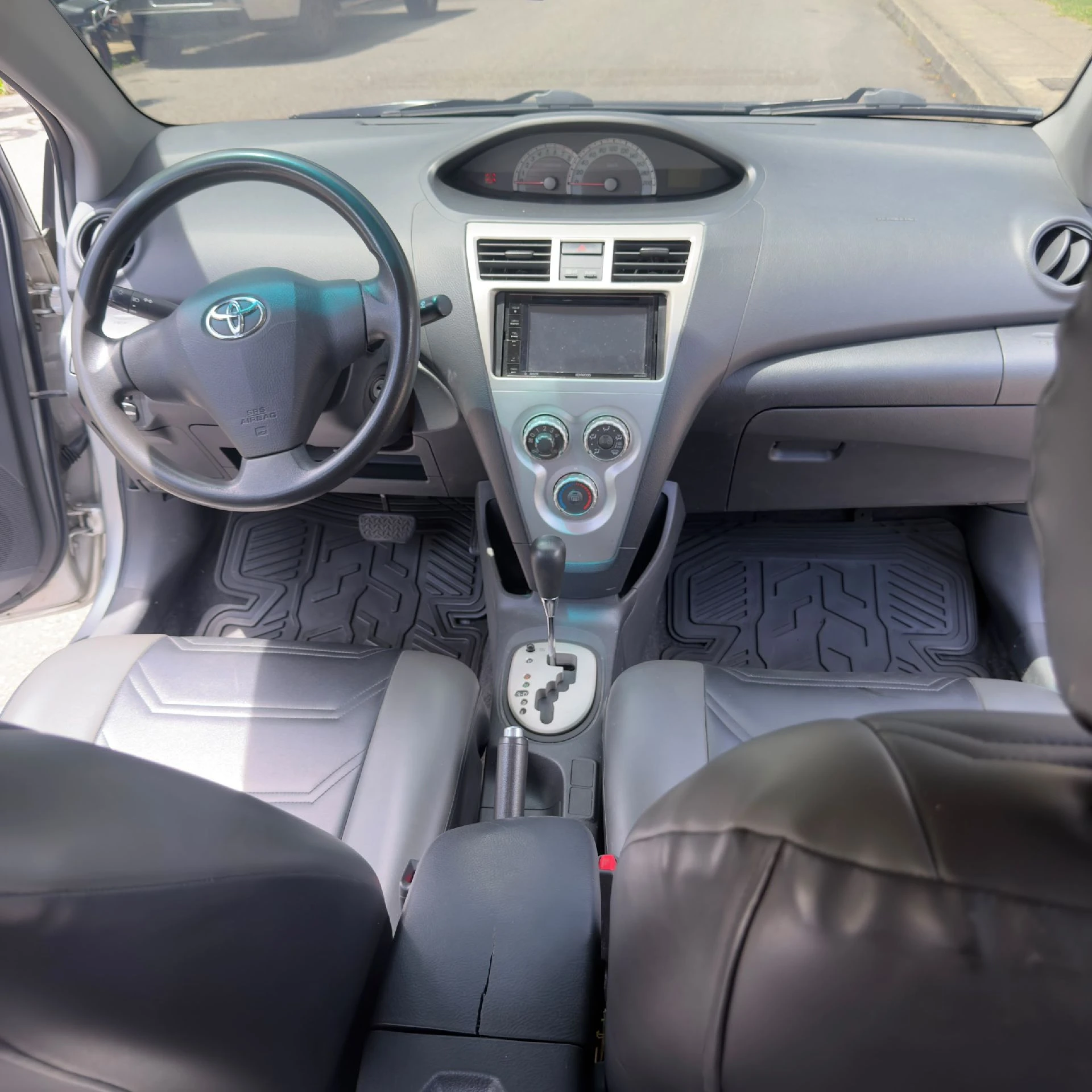 2008 Toyota Yaris Belta — foto 7