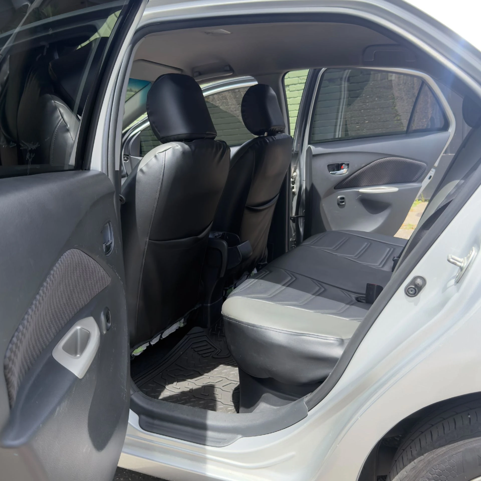 2008 Toyota Yaris Belta — foto 9
