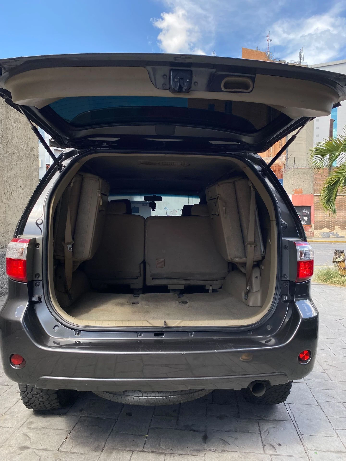 2010 Toyota Fortuner — foto 5