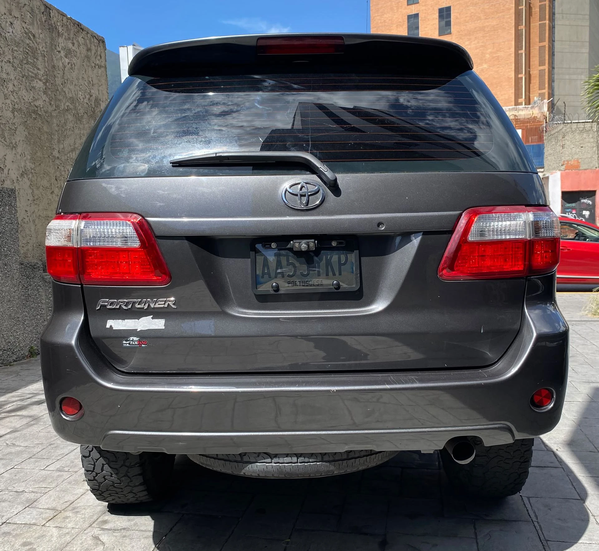 2010 Toyota Fortuner — foto 18