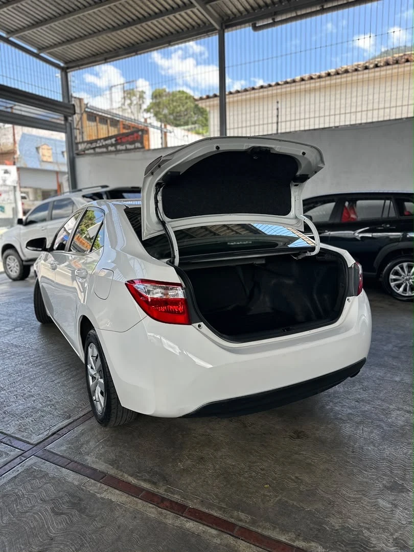 2015 Toyota Corolla Le — foto 13