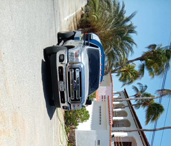 2015 Ford F-350 Super duty — foto 8