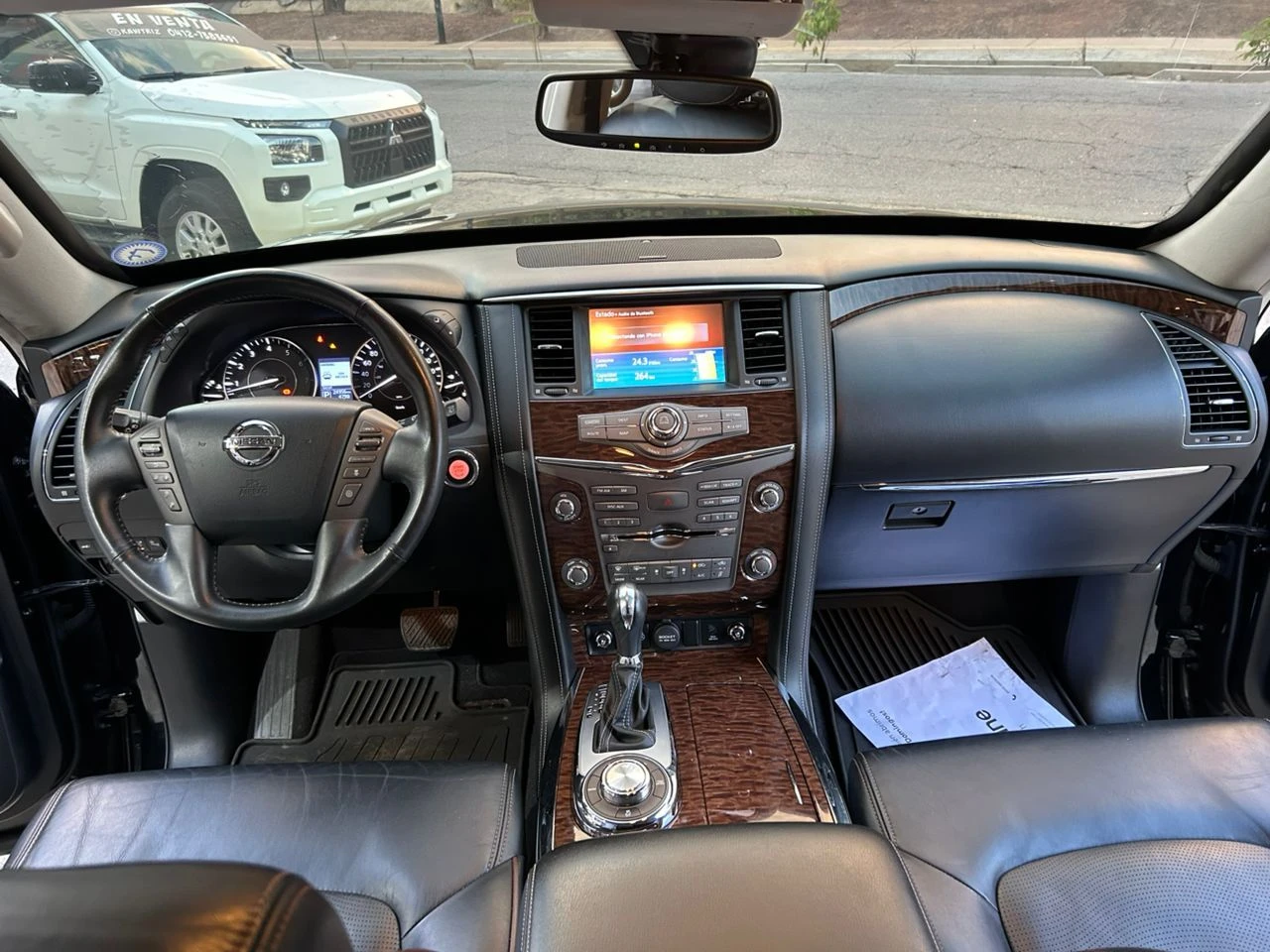 2017 Nissan Armada Platinum V8 — foto 11