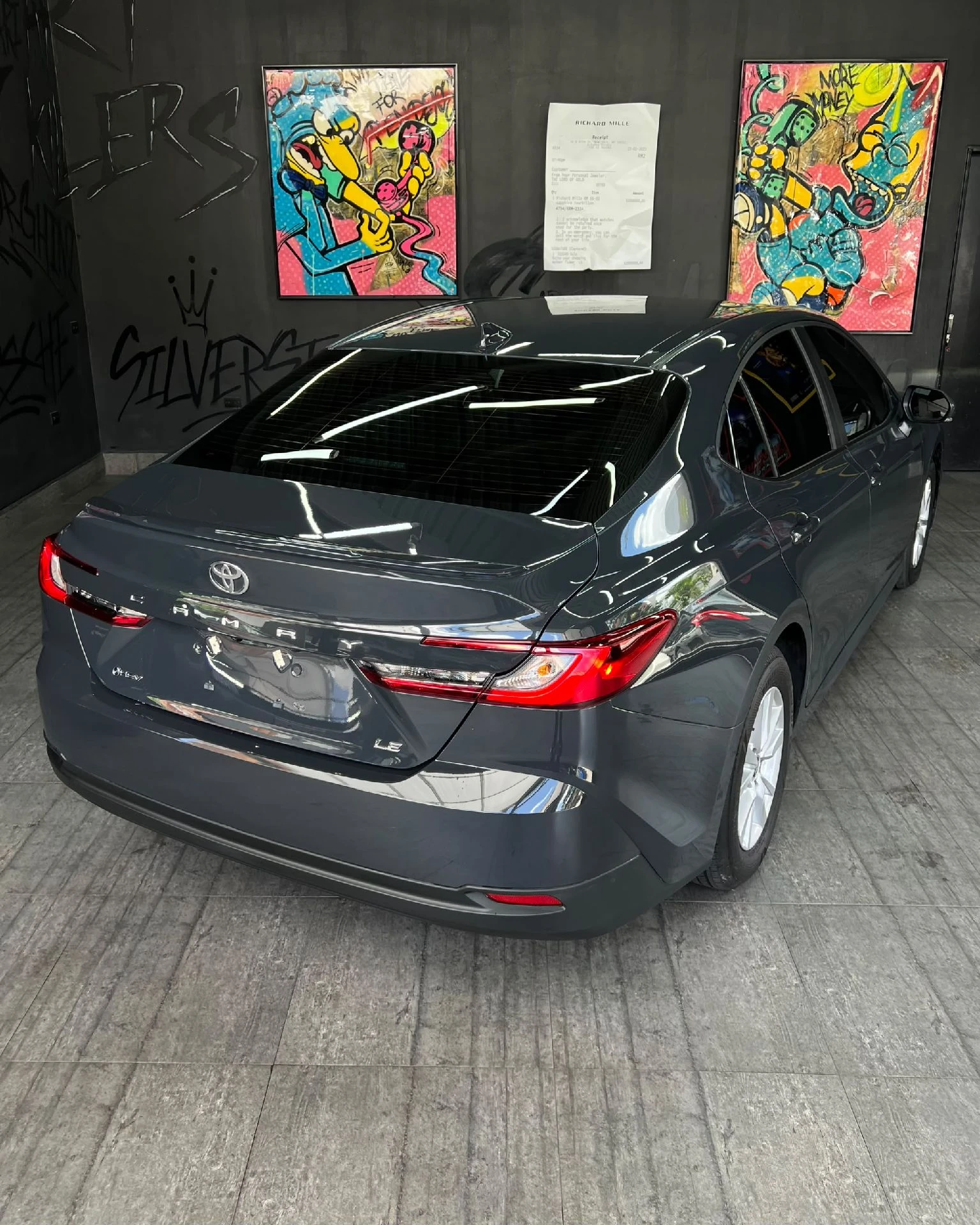 2026 Toyota Camry LE Hybrid — foto 16