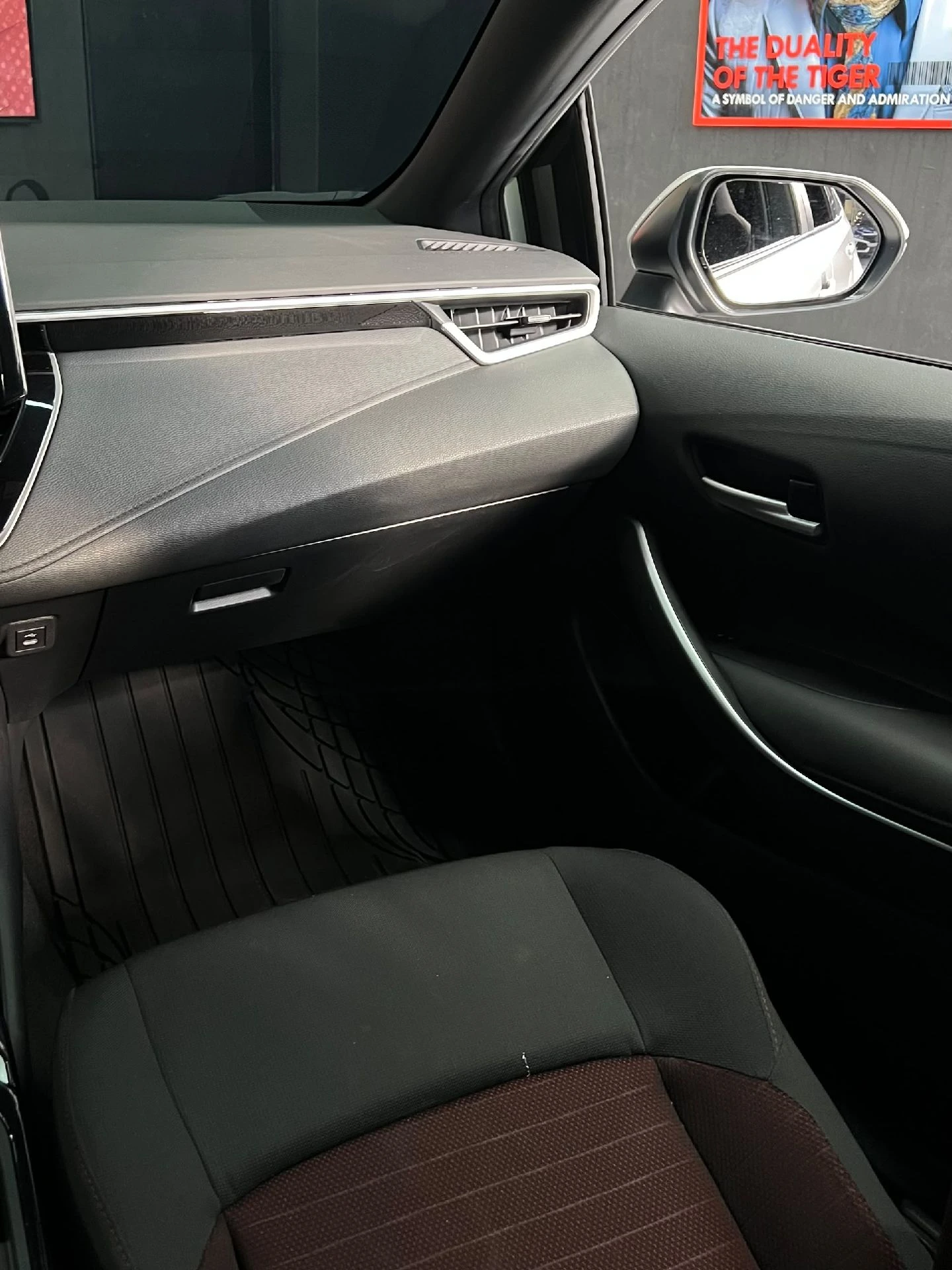 2023 Toyota Corolla SE — foto 10
