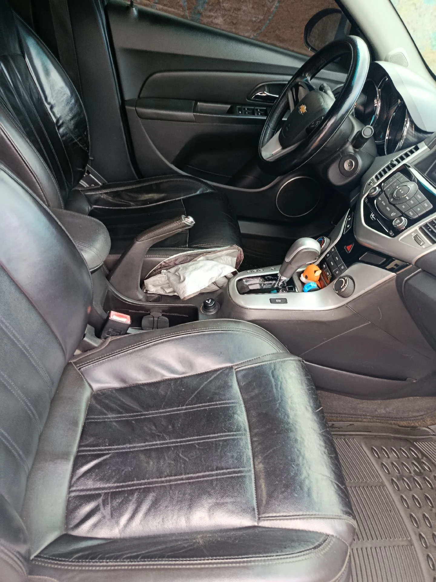 2012 Chevrolet Cruze LE — foto 14