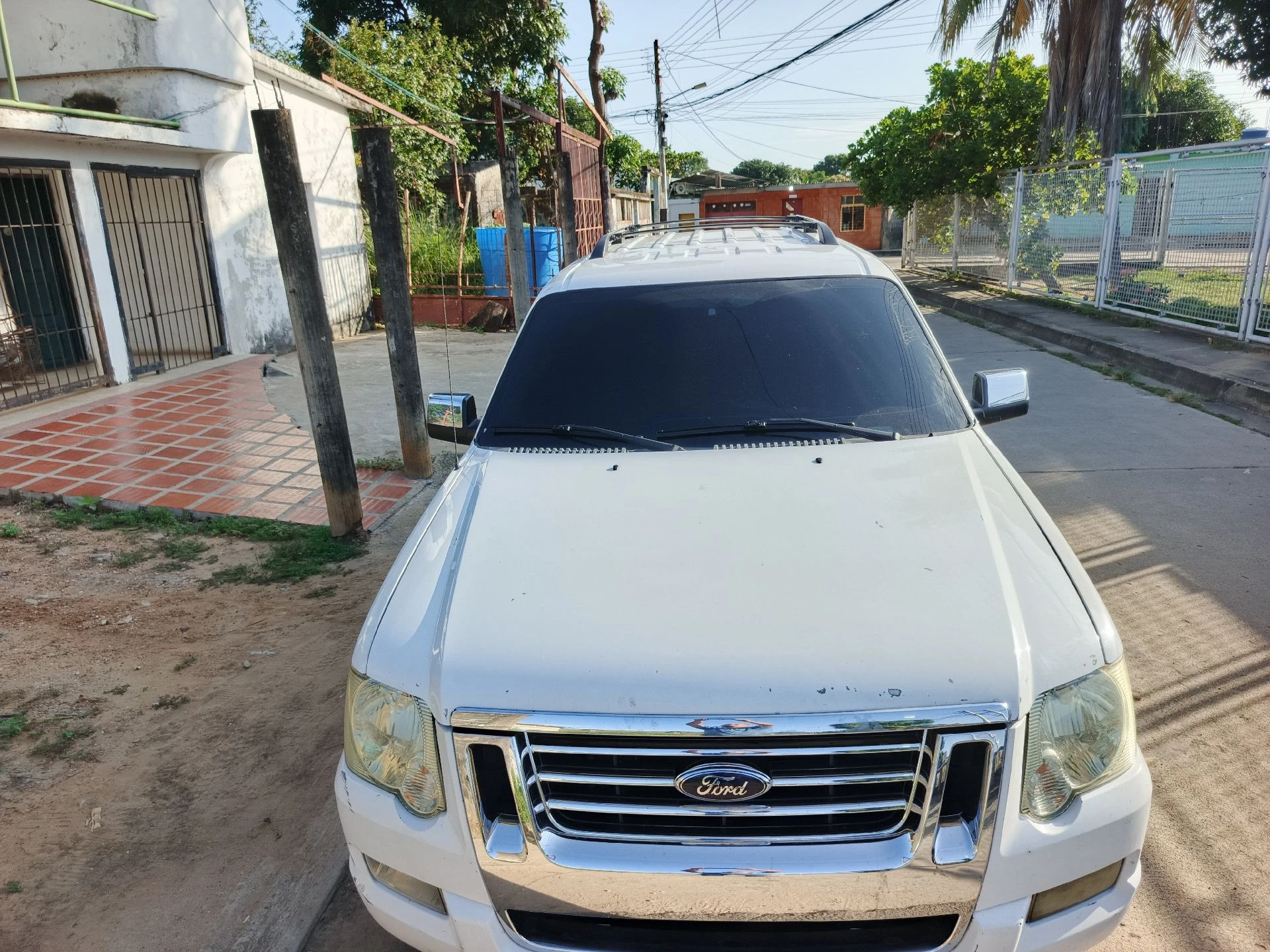 2011 Ford Explorer — foto 4