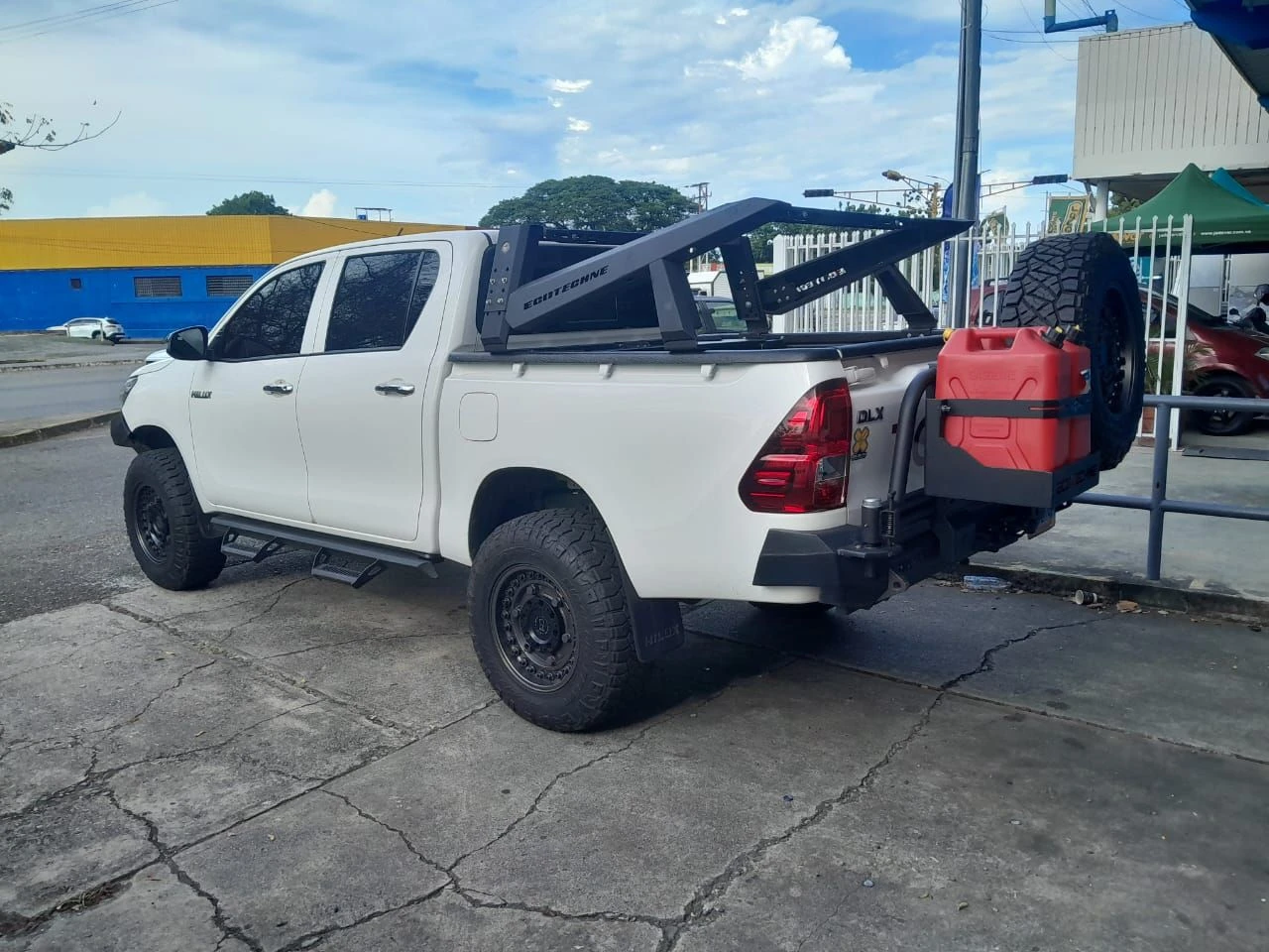 2024 Toyota Hilux DLX — foto 6