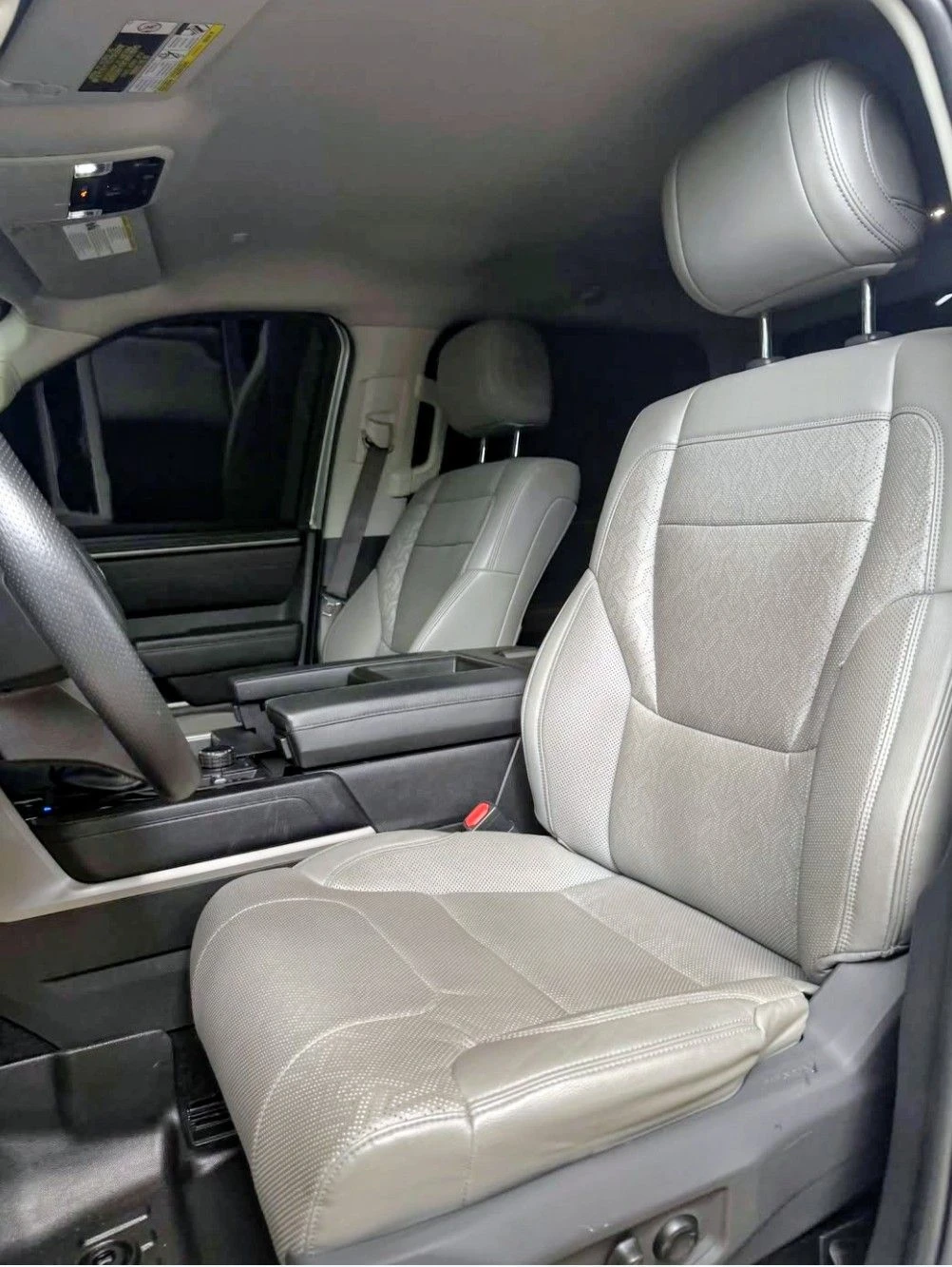 2022 Toyota Tundra — foto 9