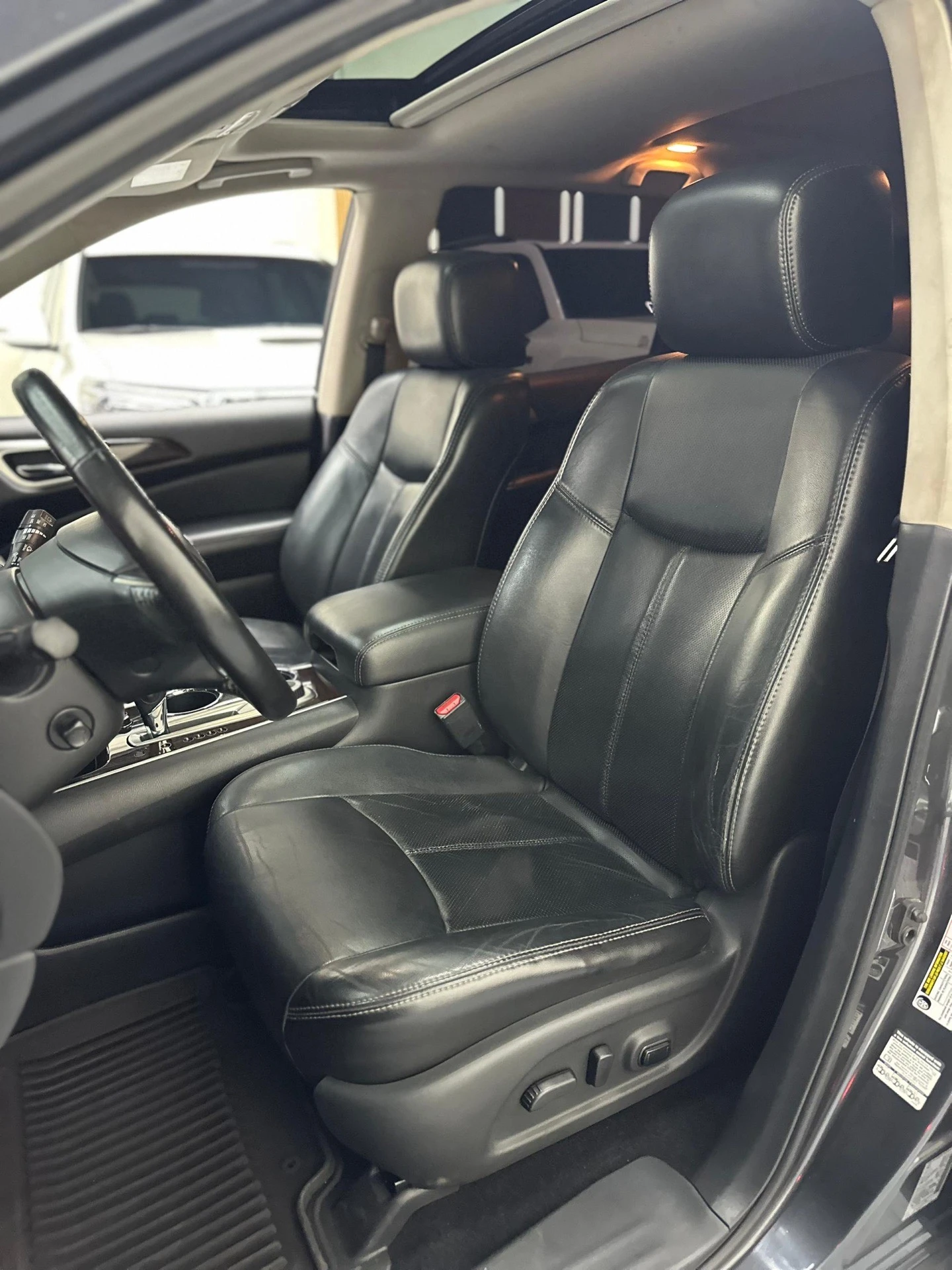 2013 Nissan Pathfinder — foto 3