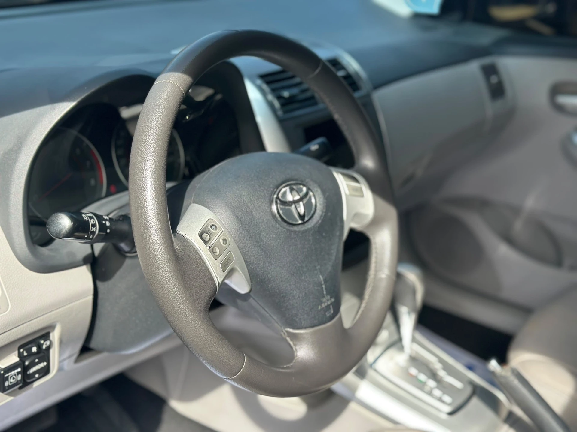 2012 Toyota Corolla GLI — foto 3