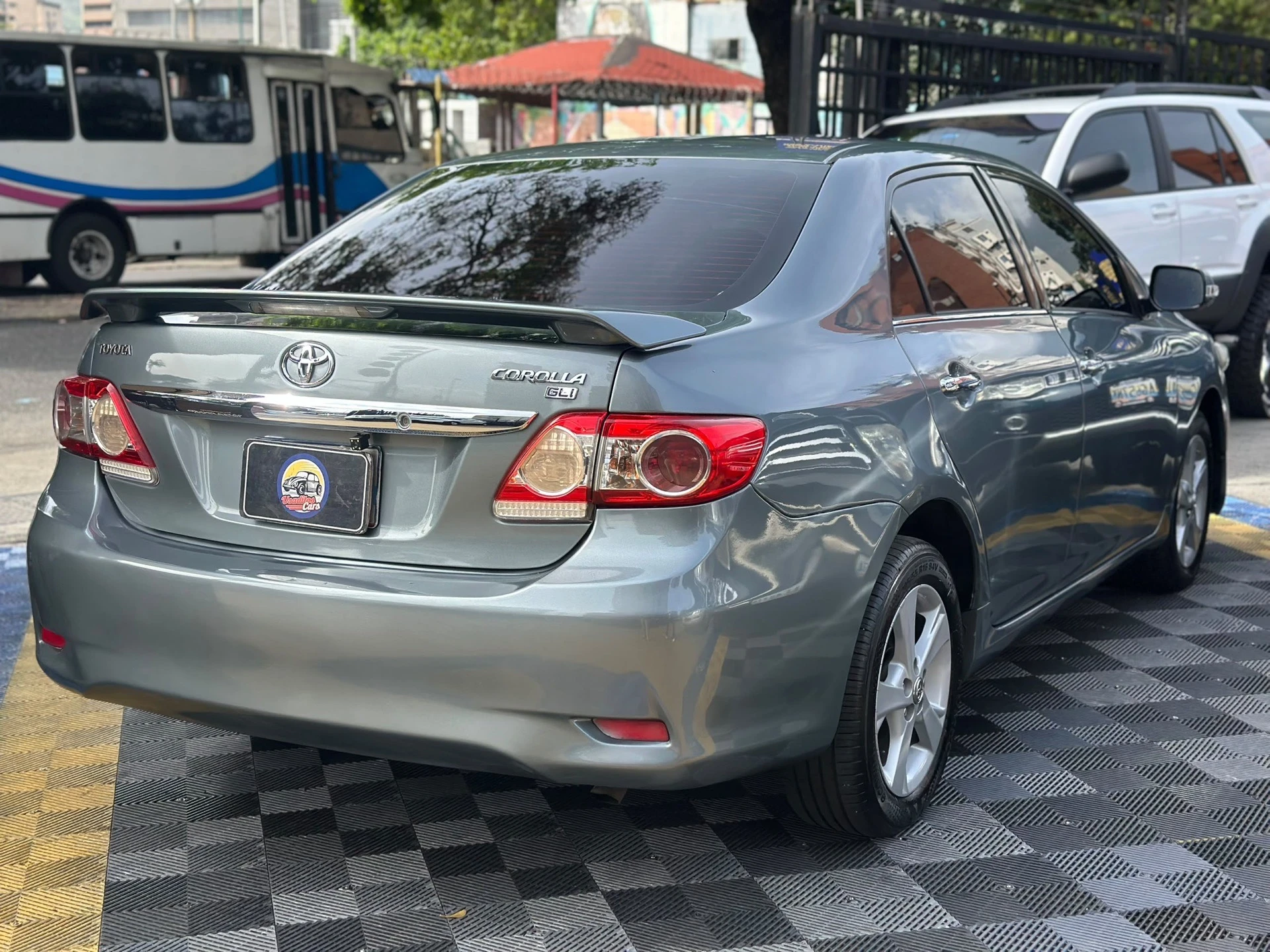 2012 Toyota Corolla GLI — foto 8