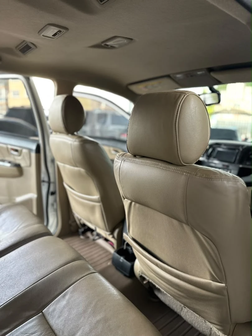 2015 Toyota Fortuner Sport — foto 7