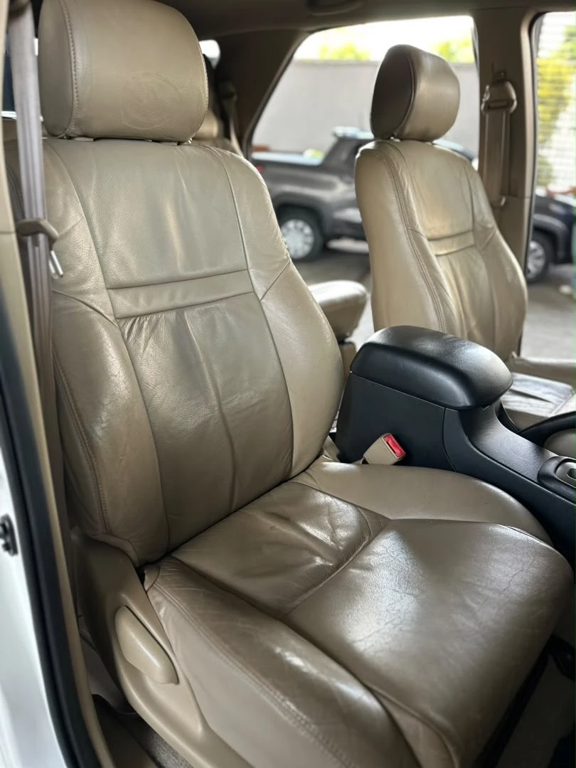 2015 Toyota Fortuner Sport — foto 11