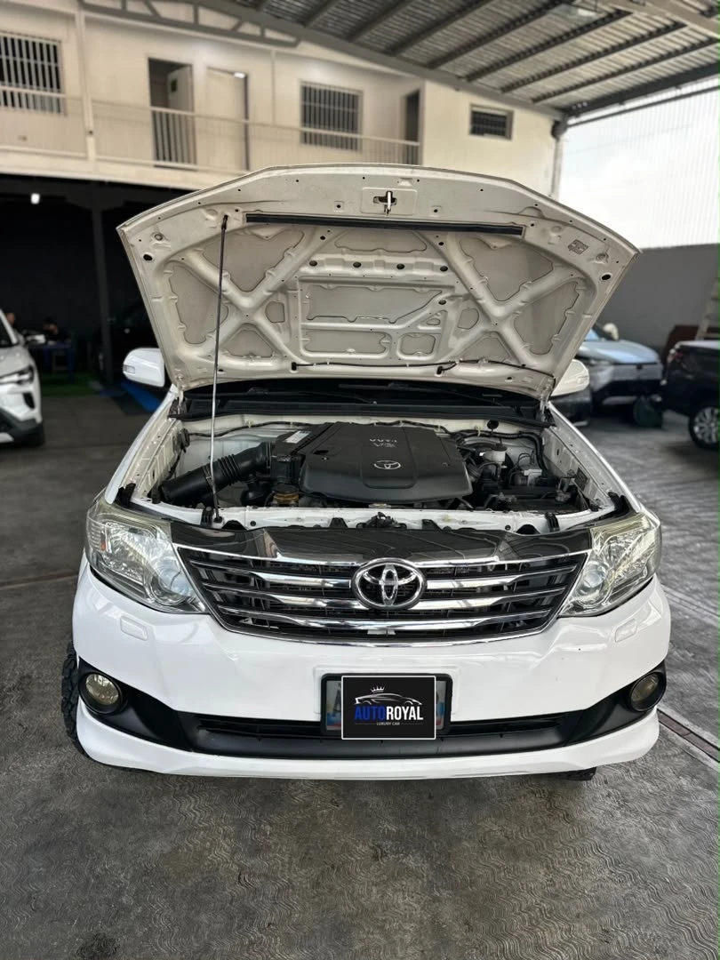 2015 Toyota Fortuner Sport — foto 14