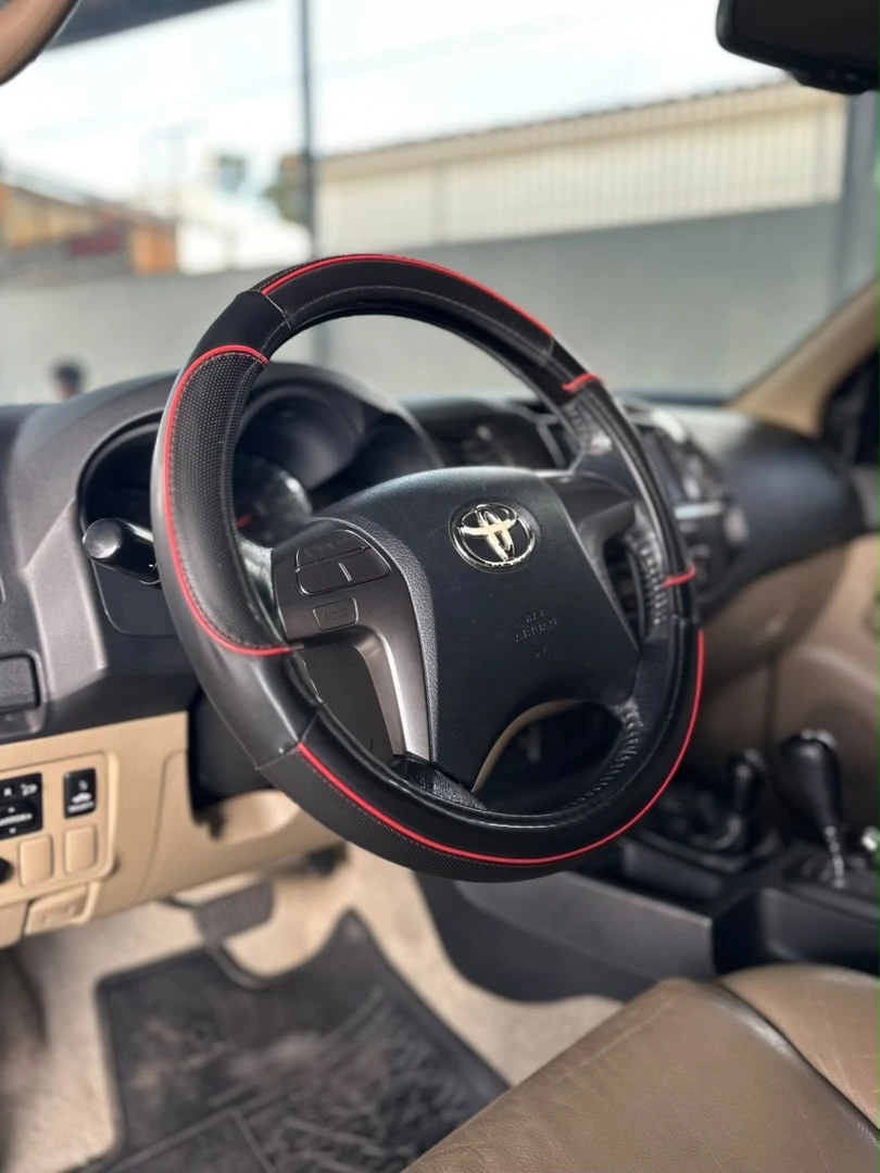 2015 Toyota Fortuner Sport — foto 15