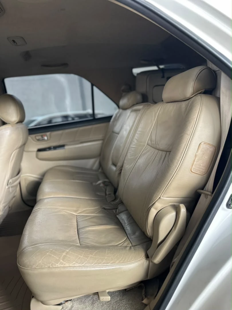 2015 Toyota Fortuner Sport — foto 18