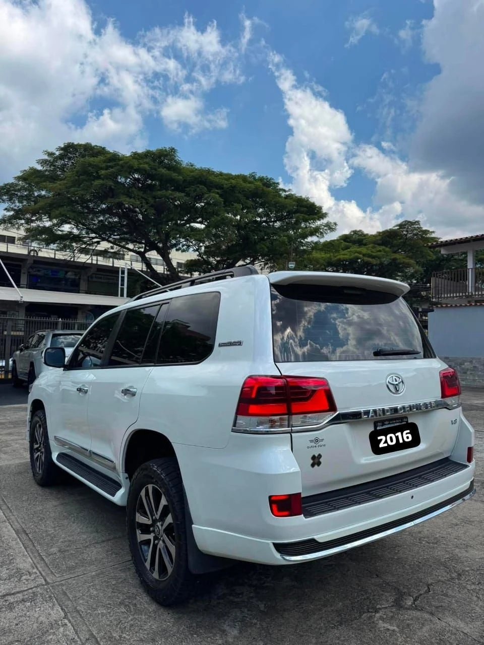 2016 Toyota Land Cruiser 200 LC200 V6 Dubai — foto 4