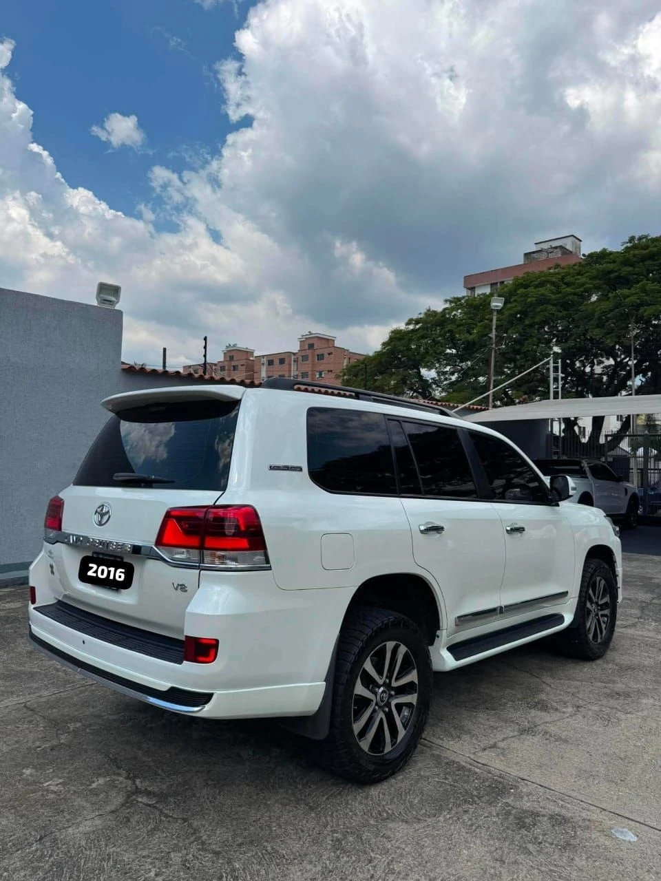 2016 Toyota Land Cruiser 200 LC200 V6 Dubai — foto 3