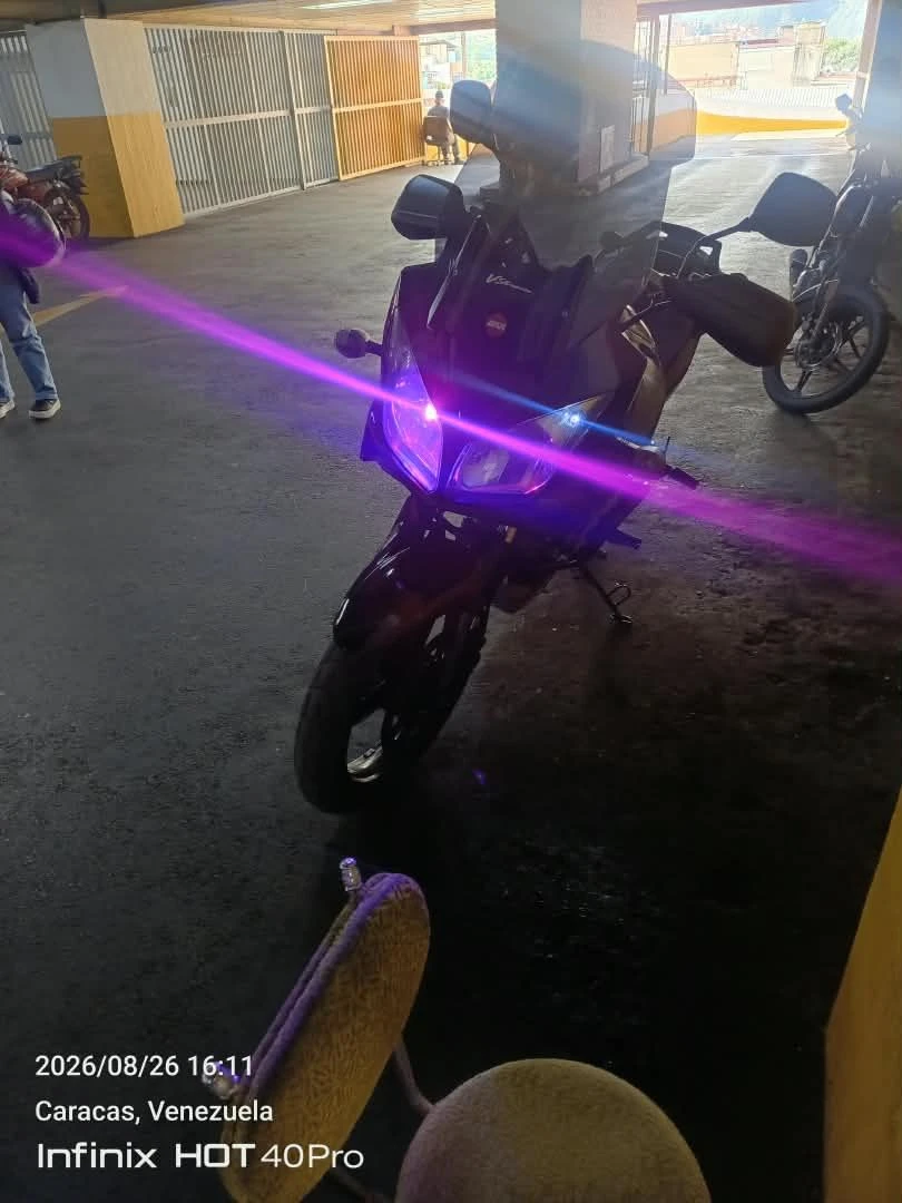 2012 Suzuki V-Strom 650 DL rancing — foto 3