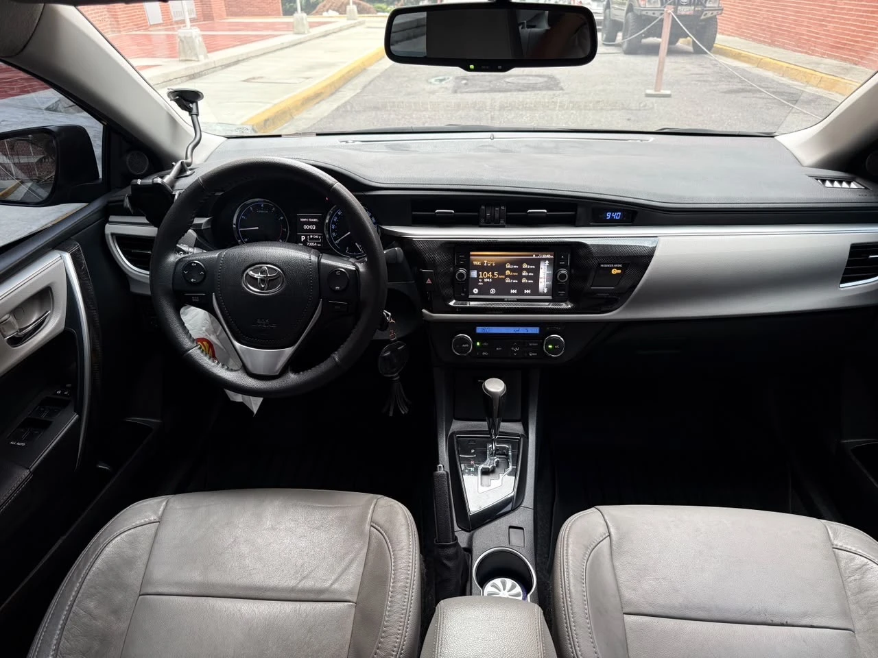 2015 Toyota Corolla GLI — foto 5