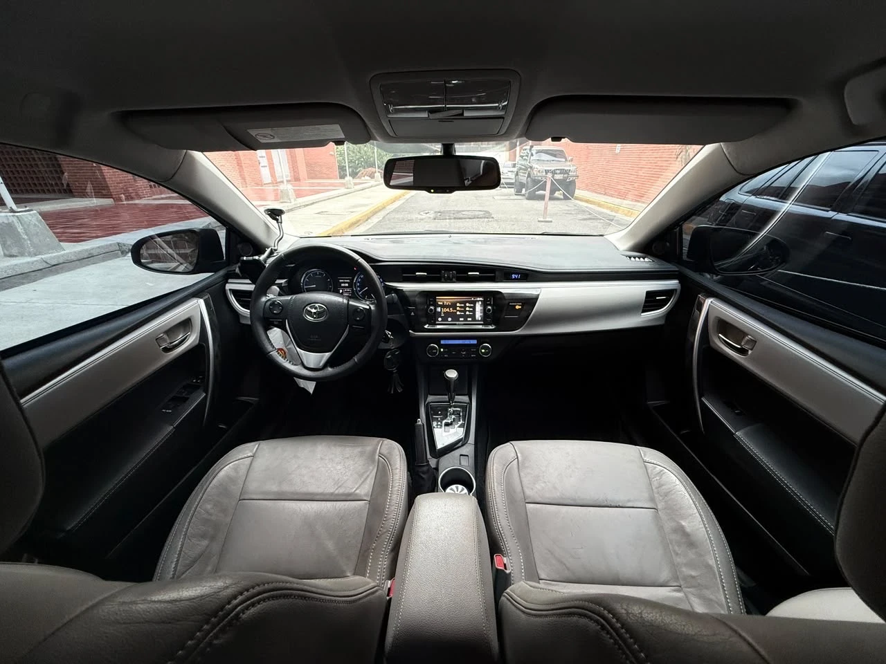 2015 Toyota Corolla GLI — foto 8