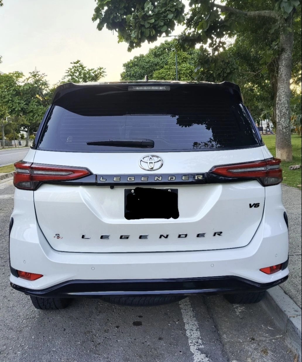2024 Toyota Fortuner Legender Dubai — foto 12