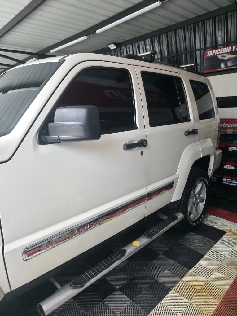 2009 Jeep Cherokee KK — foto 4